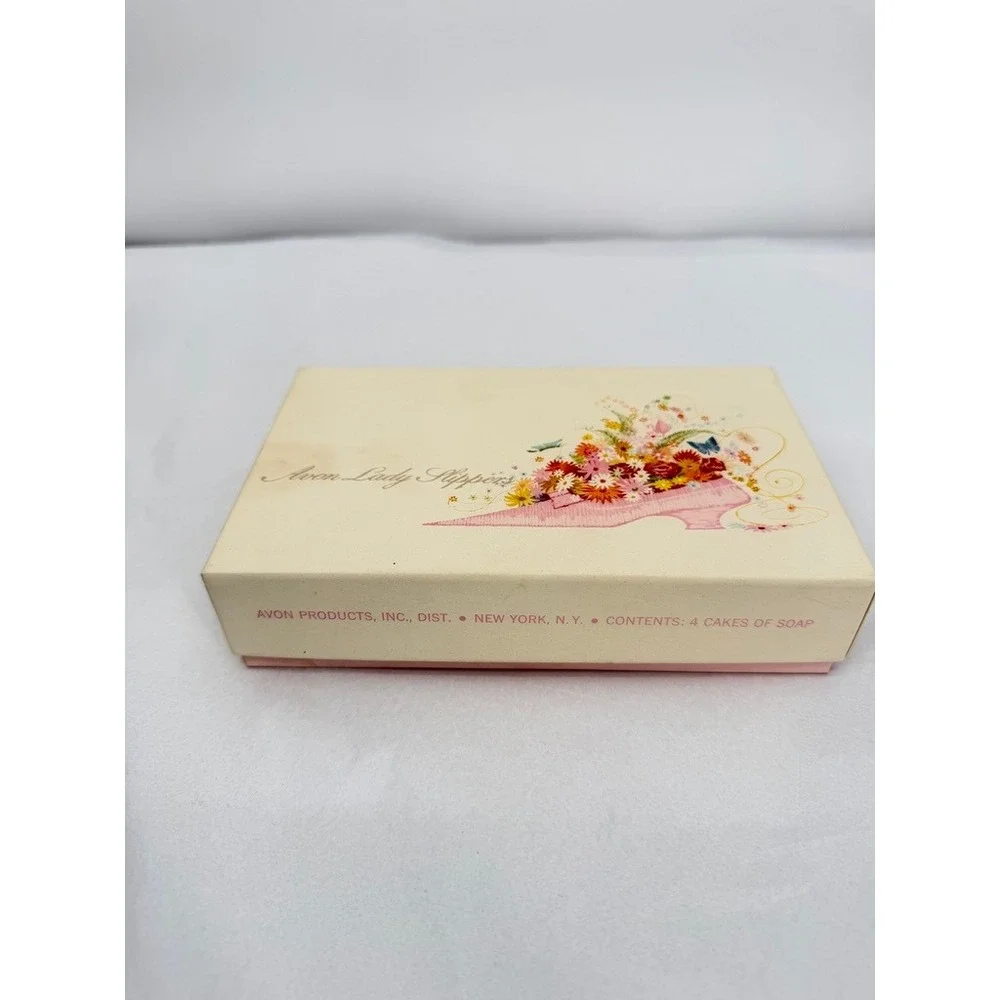 Avon Lady Slippers Soap Set VTG Guest Bath Decorative Floral Gift Whimsical NOS